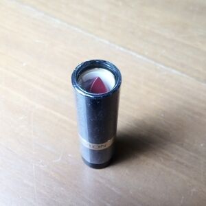 Revlon Super Lustrous Lipstick in Love is On Creme 745